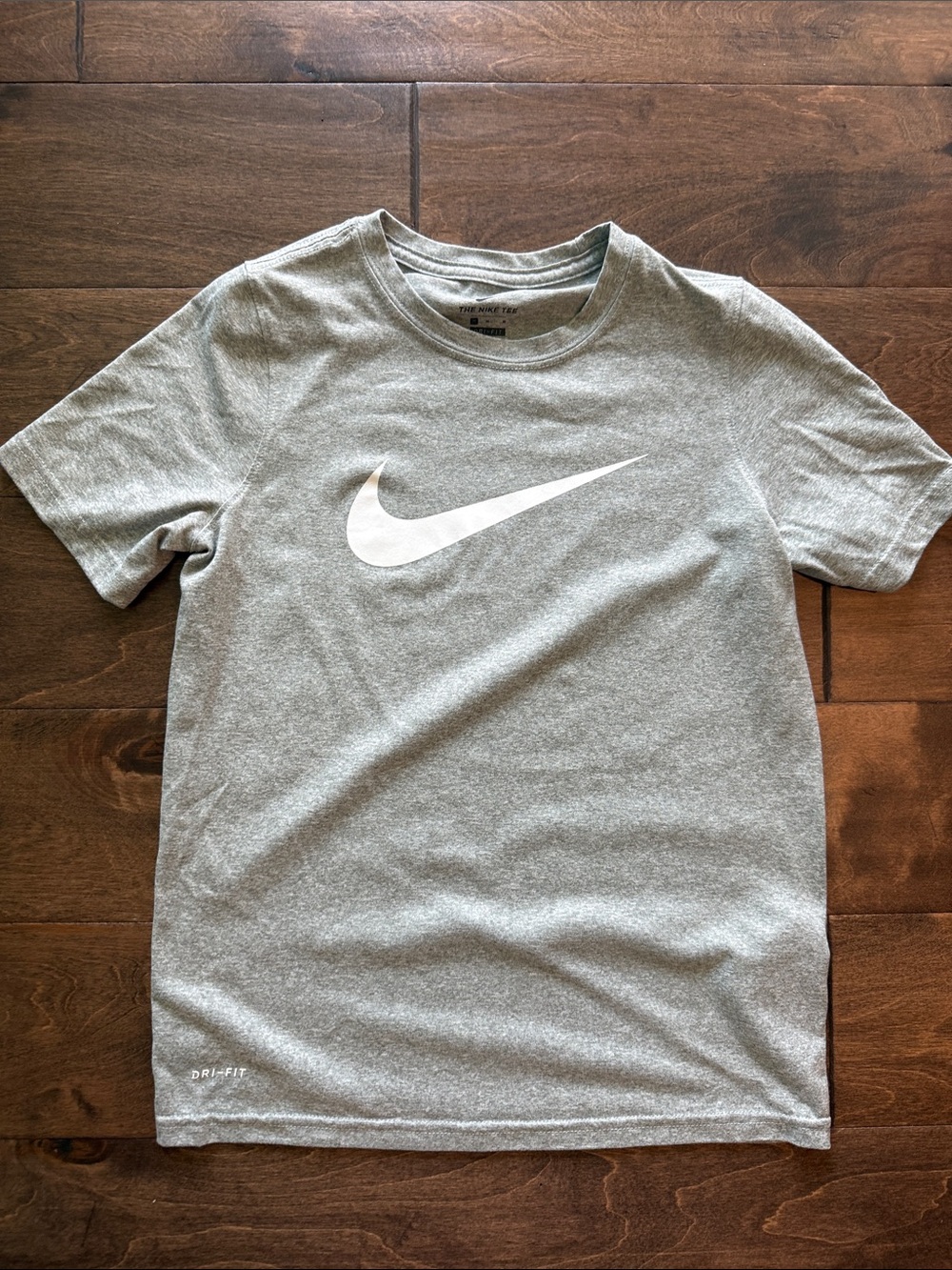 Nike Boys short sleeve - M